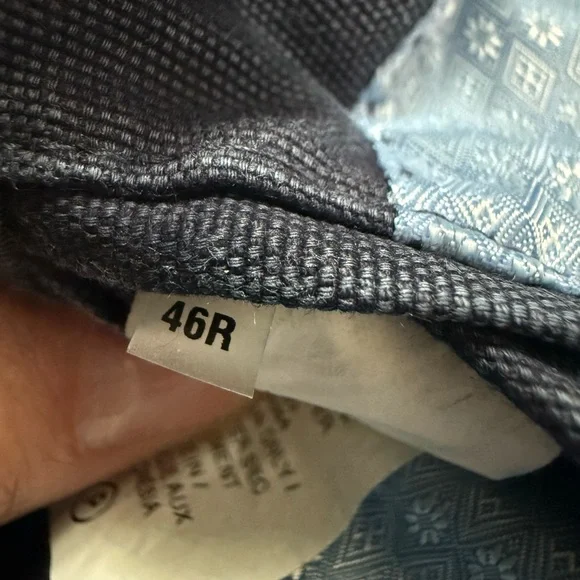 JKT New York Blue Blazer with Sporty Elegance-Versatile Style Size 46R worn ONCE